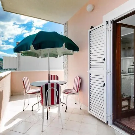 Prkacin 3* Trogir