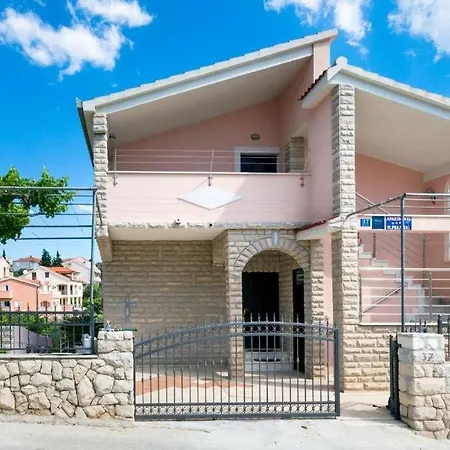 Prkacin Gostinjska kuća Trogir